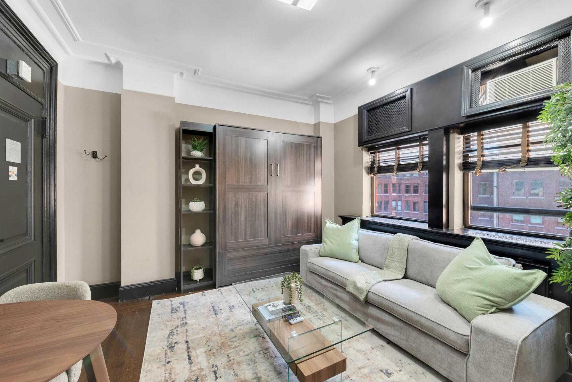 Apartment Nyc Walking Distance To Everywhere! New York